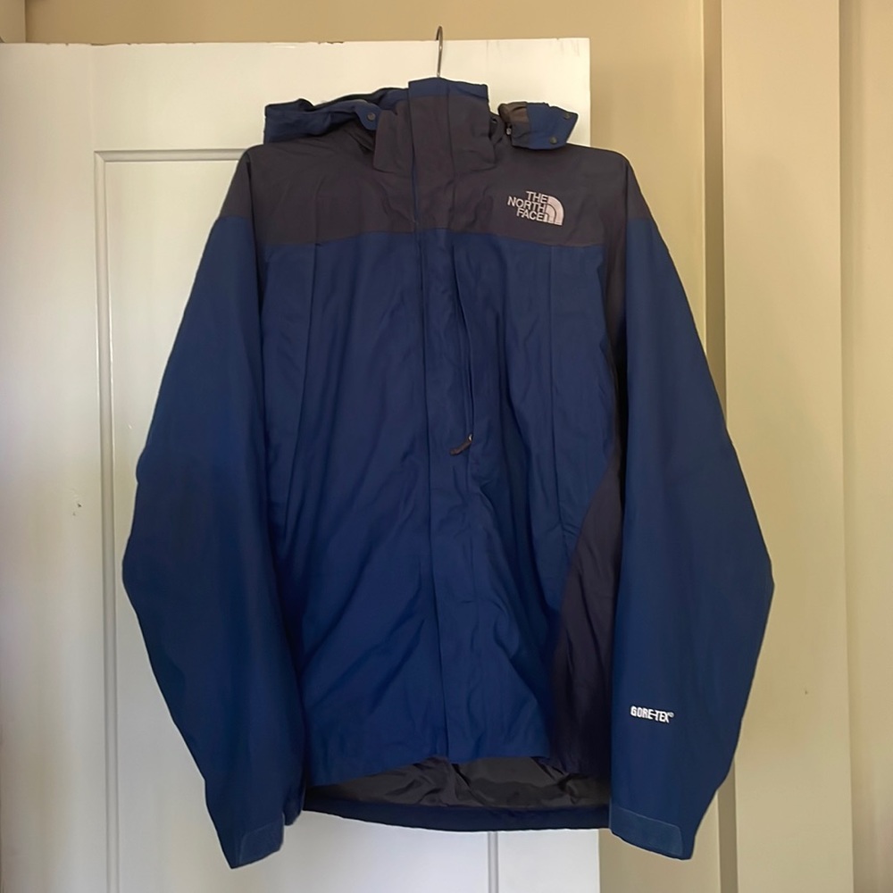 The North Face Gore-Tex men’s large ski shell